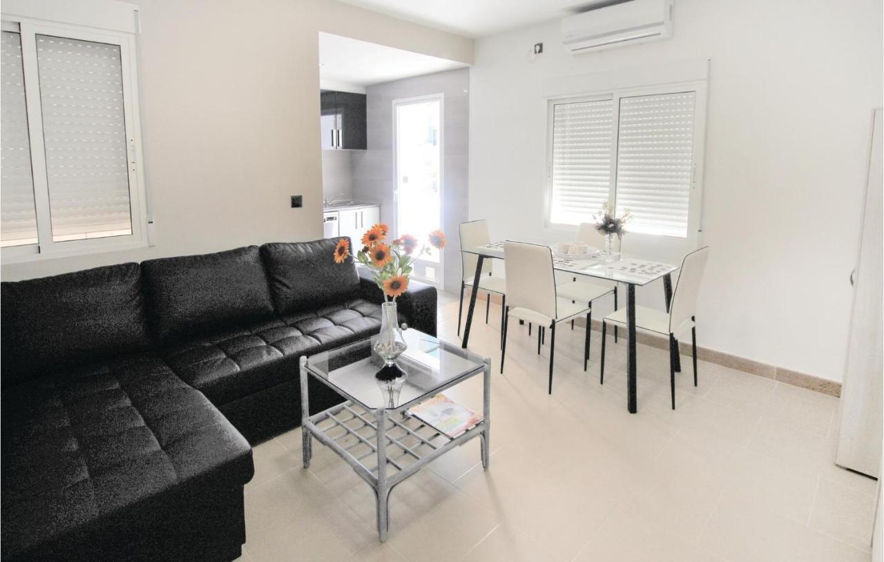 3 Bedroom Gorgeous Apartment In Аликанте Экстерьер фото