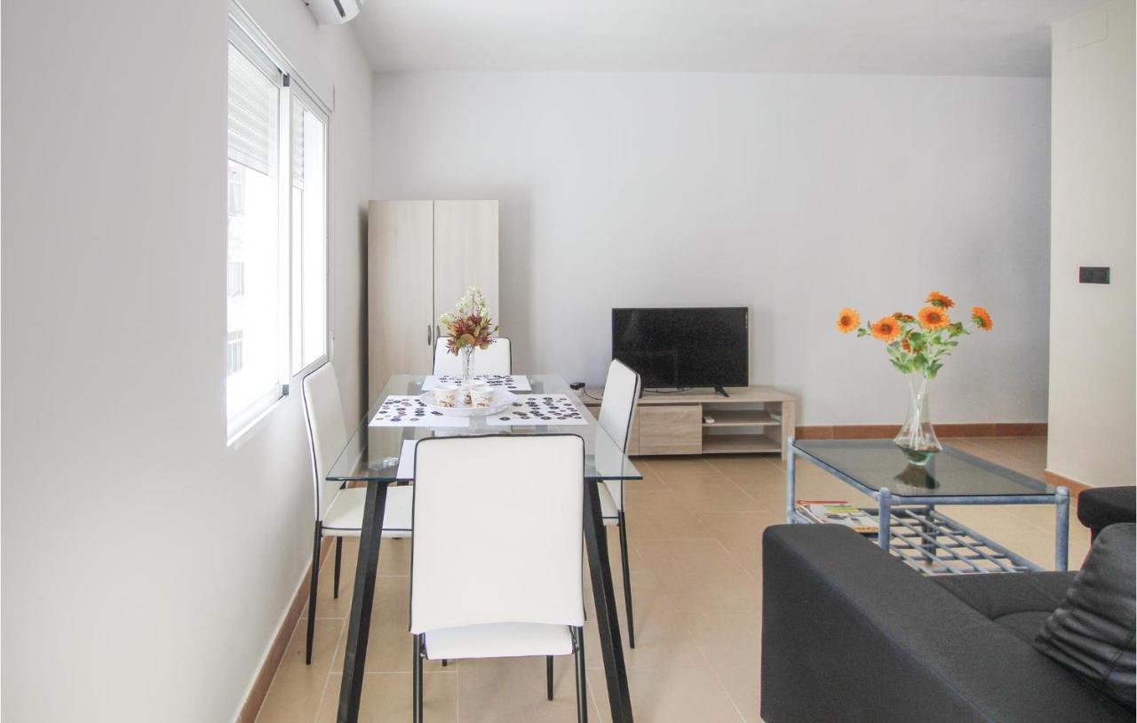 3 Bedroom Gorgeous Apartment In Аликанте Экстерьер фото
